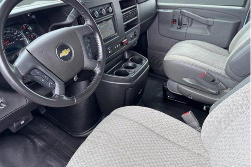 Summit White 2020 Chevrolet Express 2500 RWD 2500 Regular Wheelbase WT