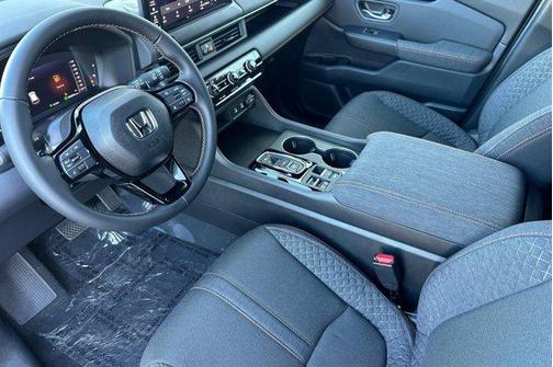 Platinum White Pearl 2026 Honda Pilot Sport