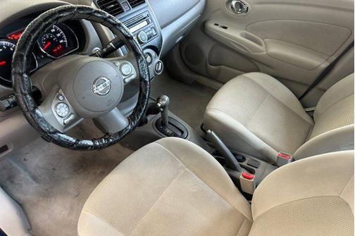2013 Nissan Versa 1.6 SL