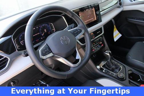 2025 Volkswagen Taos 1.5T SEL