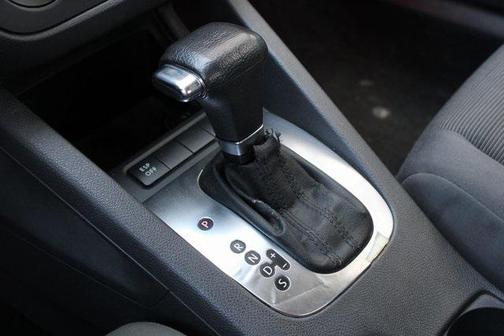 2009 Volkswagen Rabbit Base