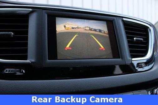 2018 Chrysler Pacifica Touring-L