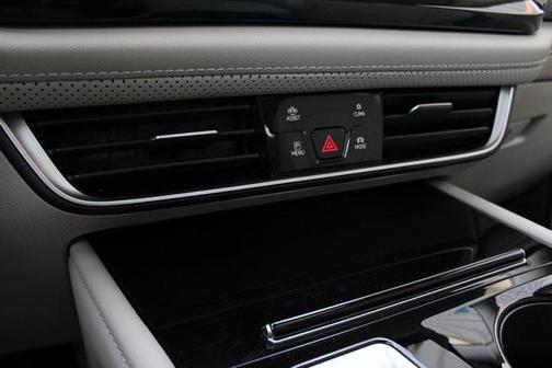 2025 Volkswagen Atlas 2.0T SE w/Technology 4MOTION
