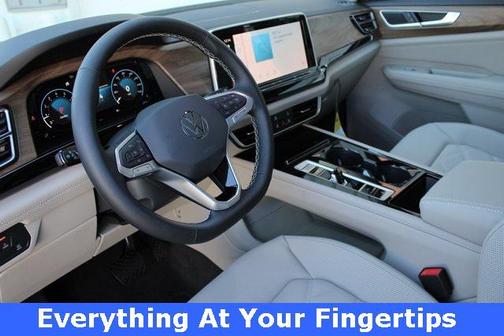 2025 Volkswagen Atlas 2.0T SE w/Technology 4MOTION