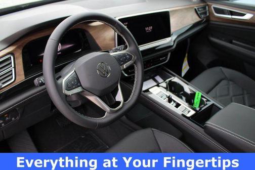 Mist 2026 Volkswagen Atlas 2.0T SE w/Technology 4MOTION