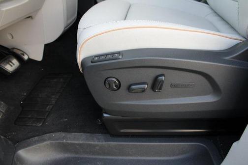 2025 Volkswagen ID. Buzz 1st Edition with 4MOTION
