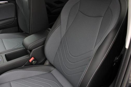Platinum 2026 Volkswagen Tiguan 2.0T SE 4MOTION
