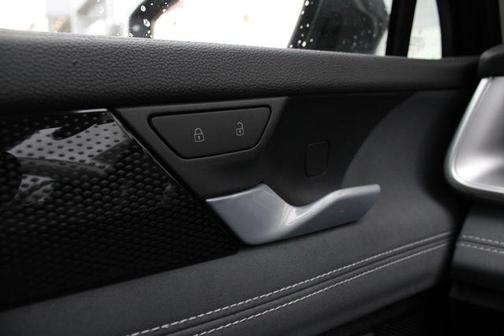 Platinum 2026 Volkswagen Tiguan 2.0T SE 4MOTION