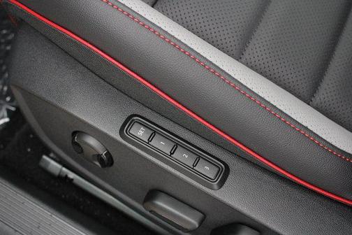 White Pearl 2026 Volkswagen Golf GTI 2.0T SE DSG
