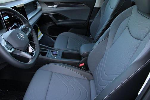 2025 Volkswagen Tiguan 2.0T SE 4MOTION