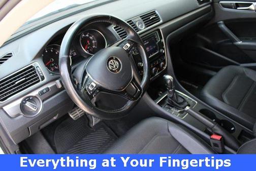 2017 Volkswagen Passat 1.8T R-Line w/Comfort