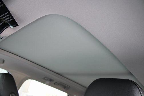 Cornflower Blue w/Deep Black Roof 2026 Volkswagen Taos SE Black