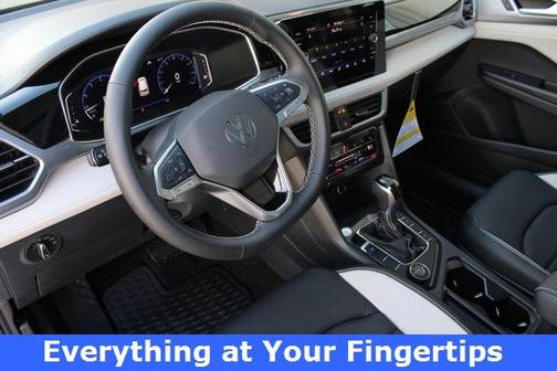 2025 Volkswagen Taos 1.5T SEL