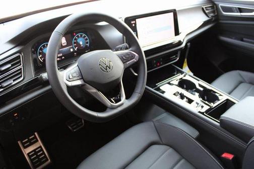 2024 Volkswagen Atlas Cross Sport 2.0T SEL