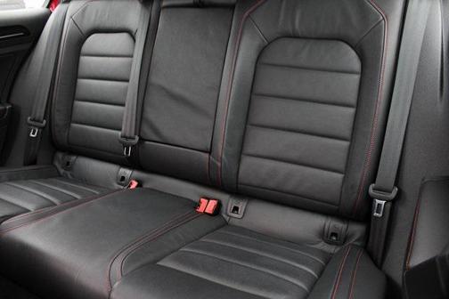 2016 Volkswagen Golf GTI 2.0T SE 4-Door