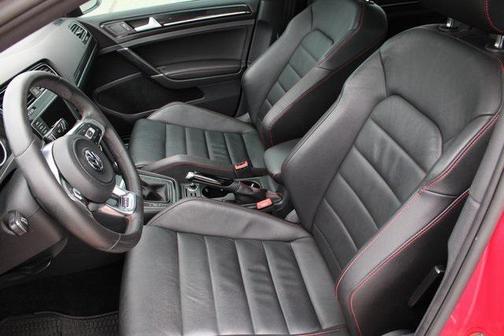 2016 Volkswagen Golf GTI 2.0T SE 4-Door