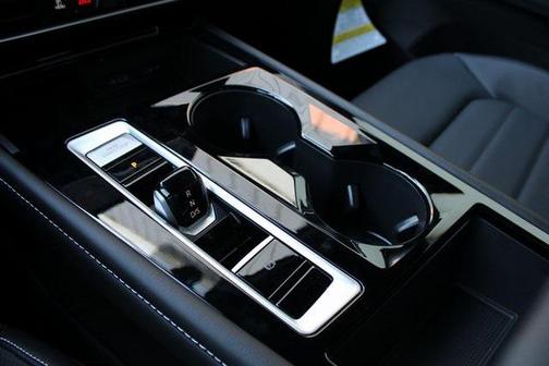 2026 Volkswagen Atlas Cross Sport 2.0T SEL