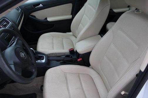 2014 Volkswagen Jetta Auto SE