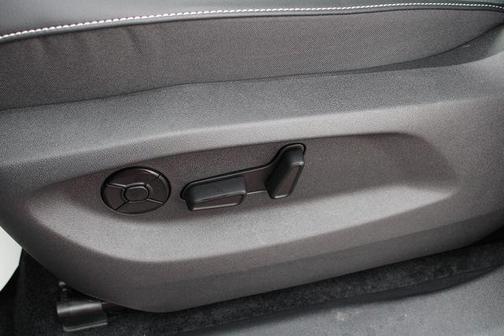Platinum 2026 Volkswagen Tiguan 2.0T SE 4MOTION