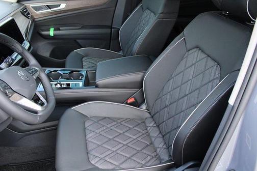 2025 Volkswagen Atlas 2.0T SEL Premium R-Line 4MOTION