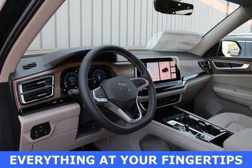 Deep Black Pearl 2026 Volkswagen Atlas 2.0T SE w/Technology 4MOTION
