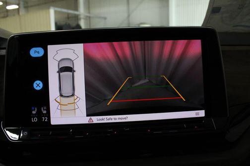 Deep Black Pearl 2026 Volkswagen Atlas 2.0T SE w/Technology 4MOTION