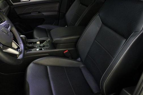 2023 Volkswagen Atlas Cross Sport 2.0T SE