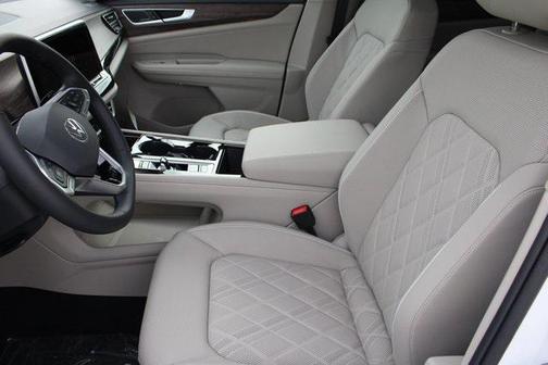 2025 Volkswagen Atlas 2.0T SEL Premium R-Line 4MOTION