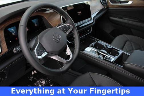 2025 Volkswagen Atlas 2.0T SE w/Technology 4MOTION