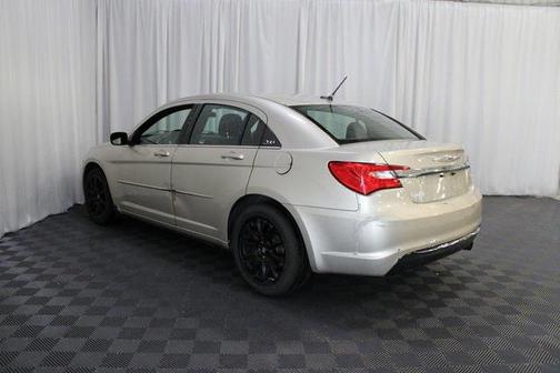 2013 Chrysler 200 Touring