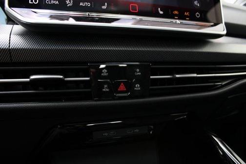 2025 Volkswagen Golf GTI 2.0T SE DSG