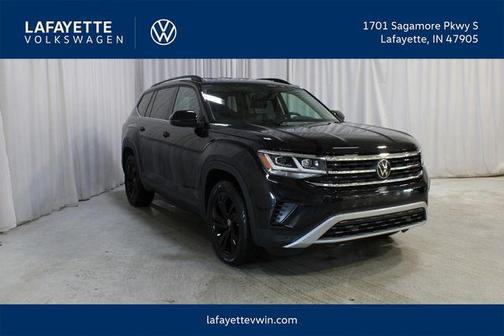 Deep Black 2023 Volkswagen Atlas 2.0T SE w/Technology 4MOTION