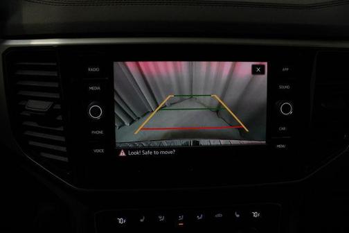 Deep Black 2023 Volkswagen Atlas 2.0T SE w/Technology 4MOTION