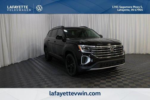 deep black pearl 2026 Volkswagen Atlas 2.0T SE w/Technology 4MOTION