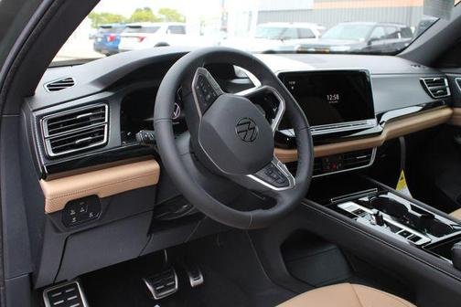 avocado green pearl 2026 Volkswagen Atlas Cross Sport 2.0T SEL