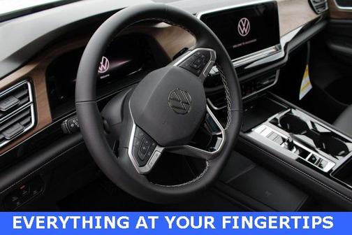 2025 Volkswagen Atlas 2.0T SE w/Technology 4MOTION