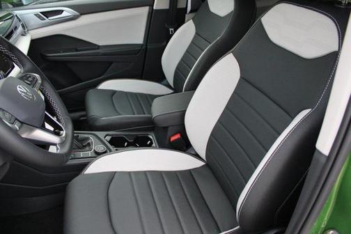 2025 Volkswagen Taos 1.5T SEL