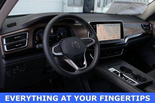 White Pearl 2026 Volkswagen Atlas 2.0T SE