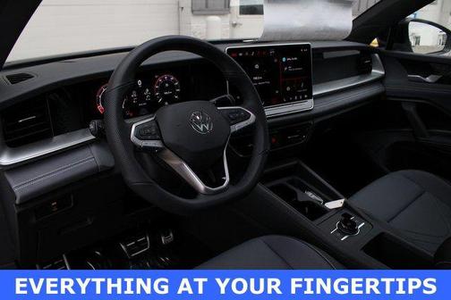 White Pearl 2026 Volkswagen Tiguan 2.0T SE R-Line Black 4MOTION