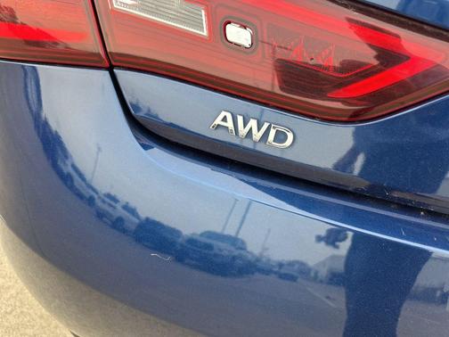 2019 INFINITI Q60 3.0T LUXE