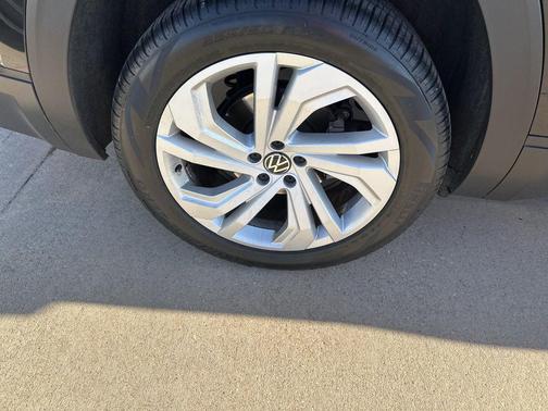 2023 Volkswagen Atlas 2.0T SE w/Technology