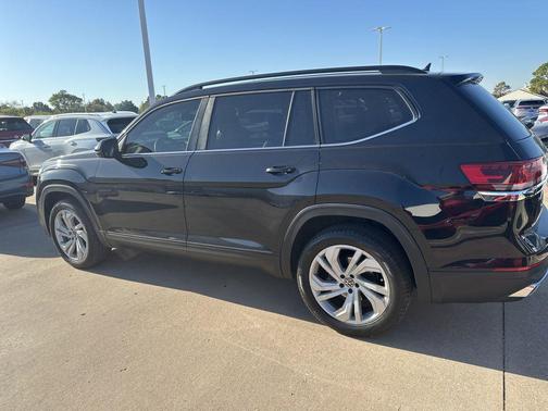 2023 Volkswagen Atlas 2.0T SE w/Technology