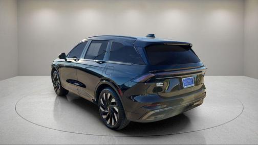 2024 Lincoln Nautilus Reserve