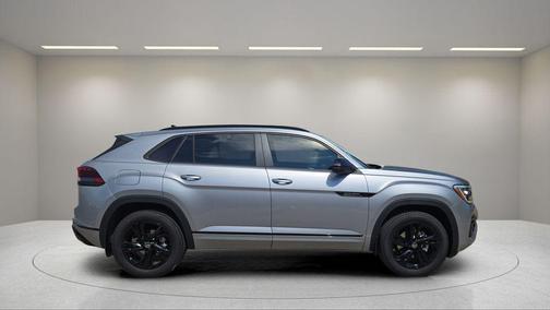 2026 Volkswagen Atlas Cross Sport 2.0T SEL