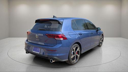 2025 Volkswagen Golf GTI 2.0T SE DSG