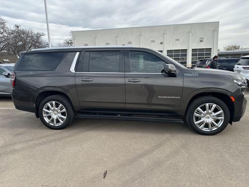 2021 Chevrolet Suburban 4WD High Country