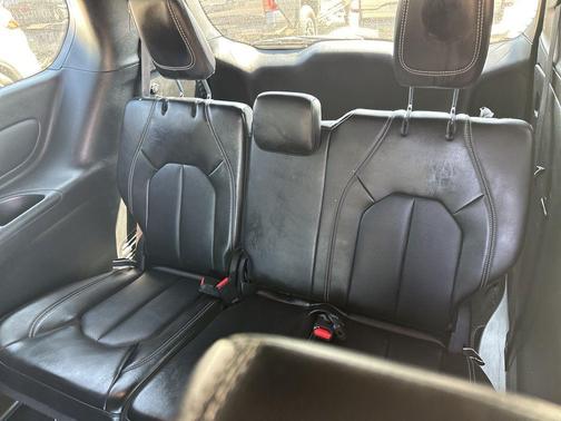 2025 Chrysler Pacifica L