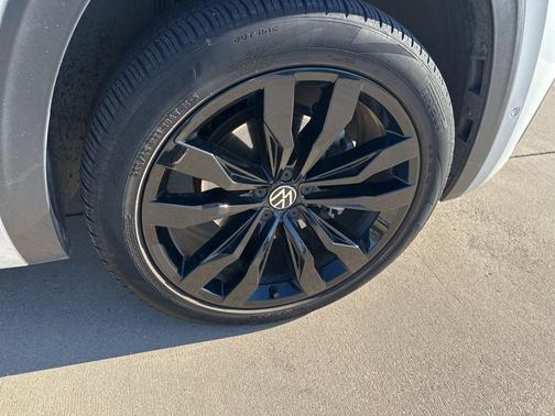 2023 Volkswagen Atlas 3.6L SEL Premium