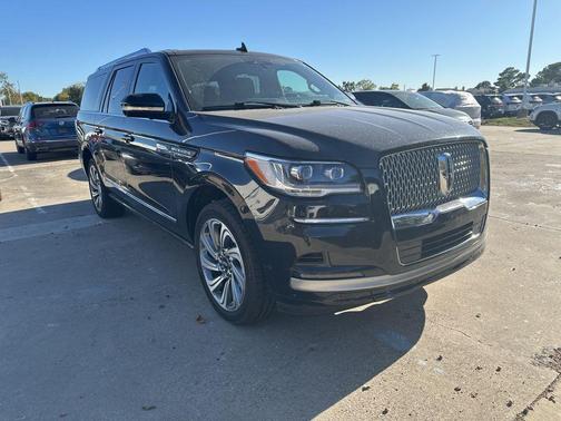 2024 Lincoln Navigator Premiere