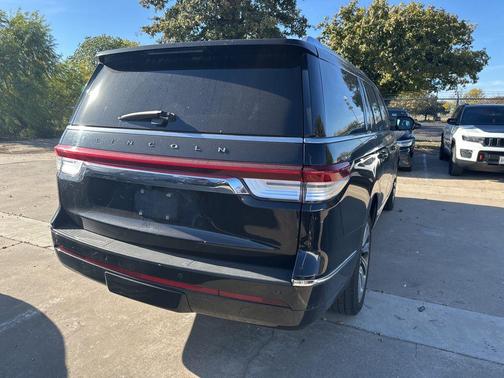 2024 Lincoln Navigator Premiere